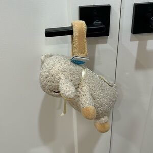 Cloud B on the go sleep sheep